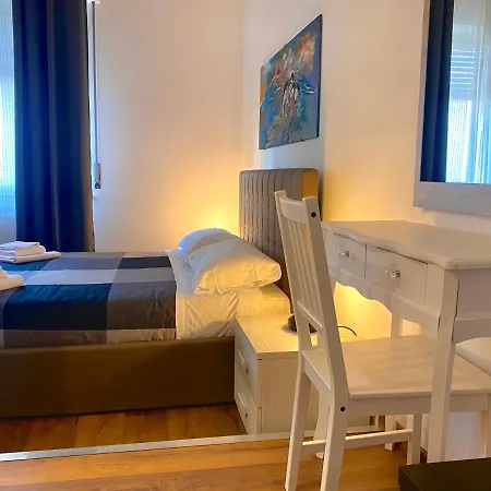 I Miti Dell Etna Centro Vicino Il Duomo Oda ve Kahvaltı