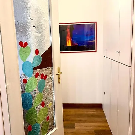 I Miti Dell Etna Centro Vicino Il Duomo Katanya