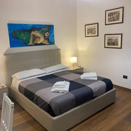 I Miti Dell Etna Centro Vicino Il Duomo Oda ve Kahvaltı