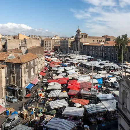 I Miti Dell Etna Centro Vicino Il Duomo Oda ve Kahvaltı Katanya