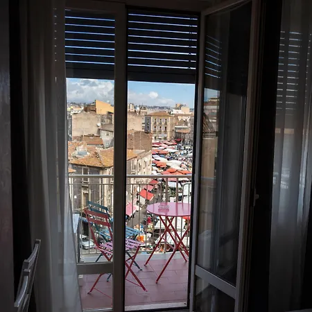 I Miti Dell Etna Centro Vicino Il Duomo Oda ve Kahvaltı Katanya